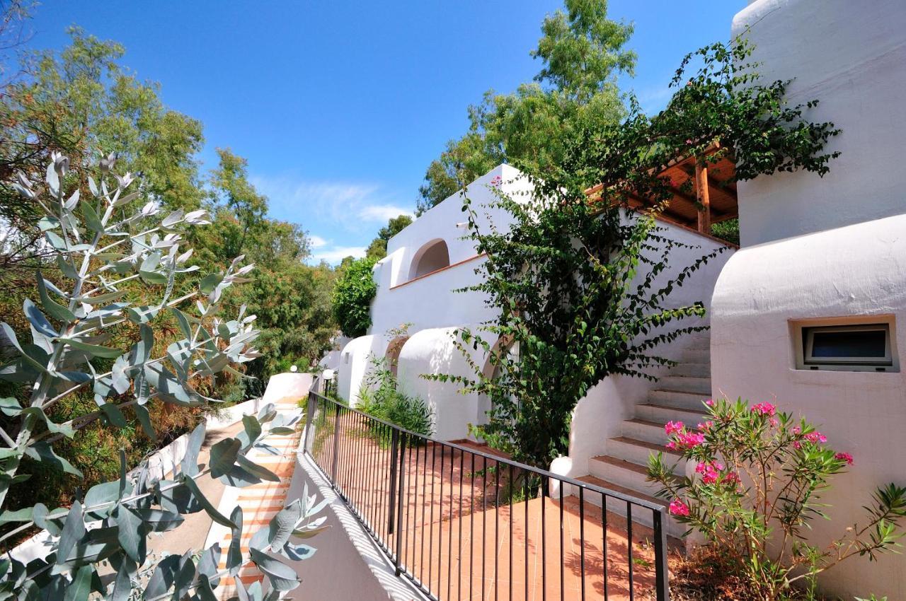 Arbatax Park Resort - Ville Del Parco Екстериор снимка