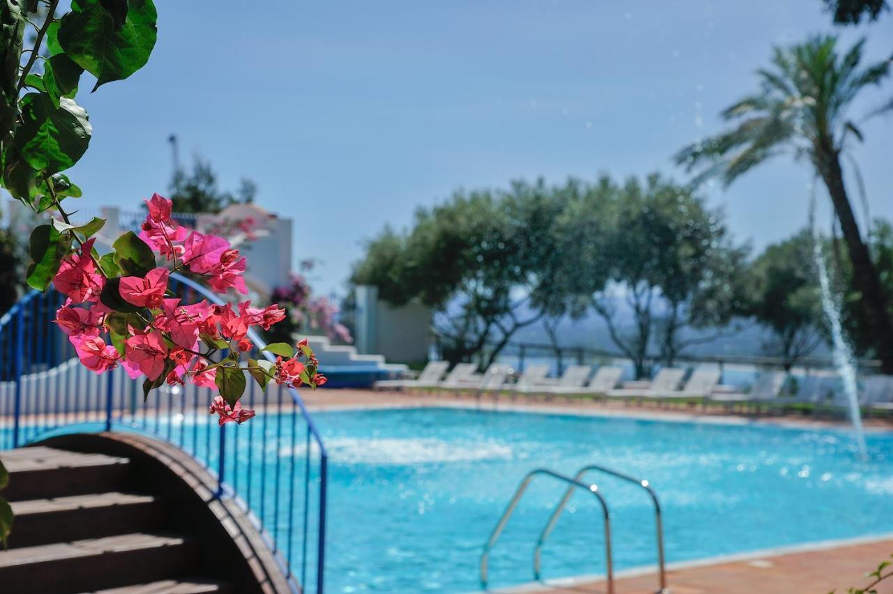 Arbatax Park Resort - Ville Del Parco Екстериор снимка